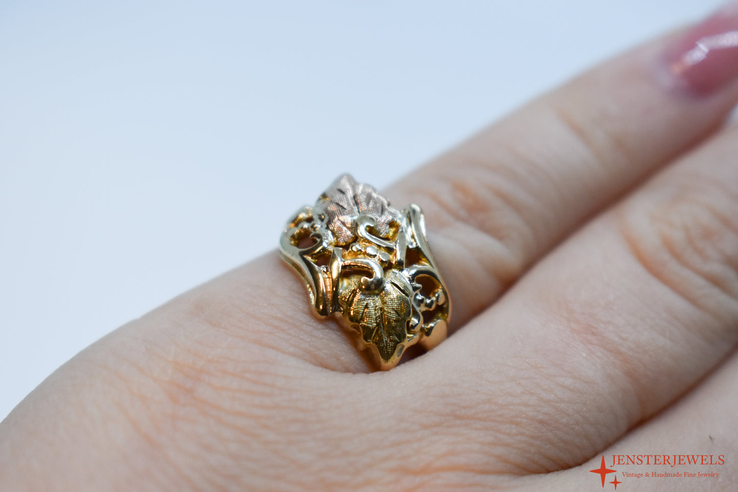 Vintage 10k Yellow Gold Black Hills Gold Ring Size 5