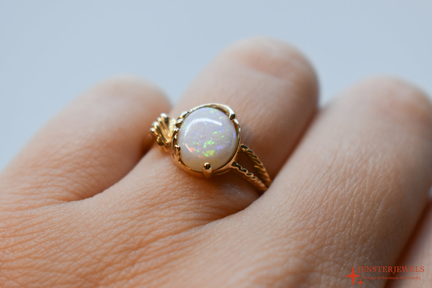 Vintage 14k Yellow Gold Opal Ring Size 6 1/2
