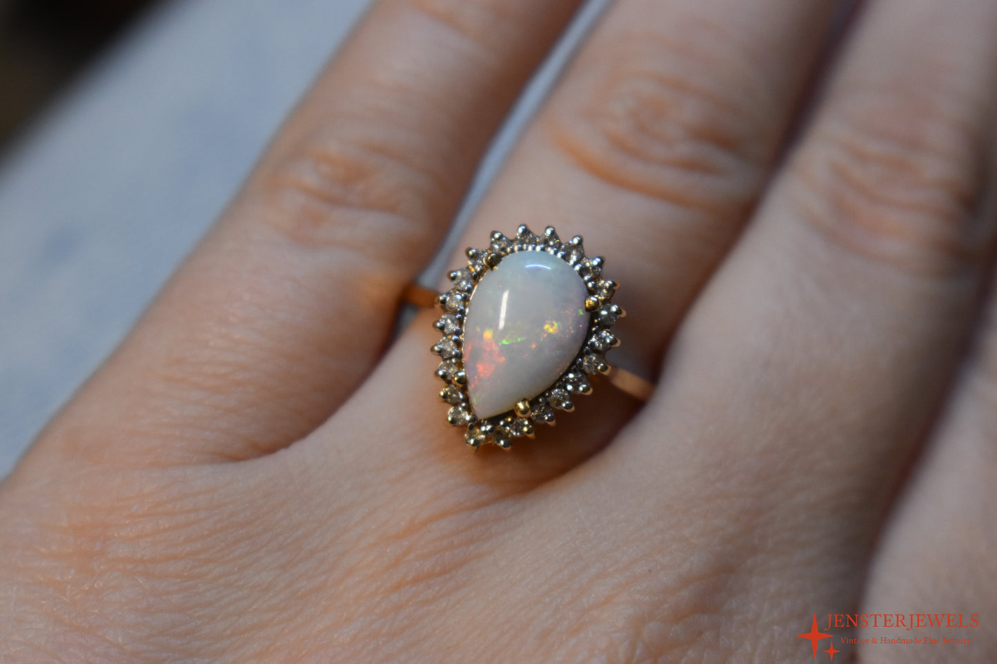 Vintage 14k Yellow Gold Opal & Diamond Halo Ring Size 7 3/4