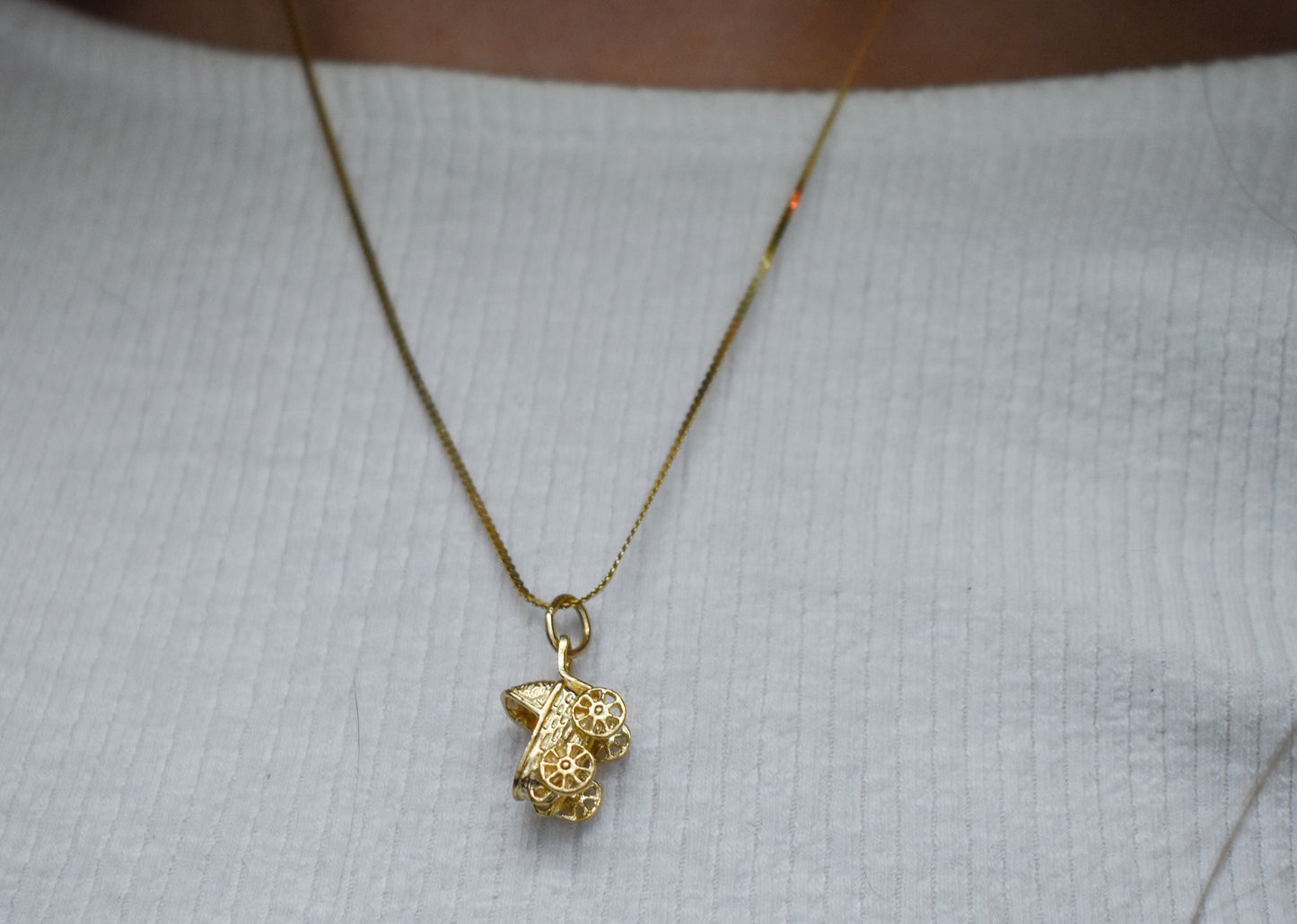 Vintage 14k Yellow Gold Baby Carriage Pendant