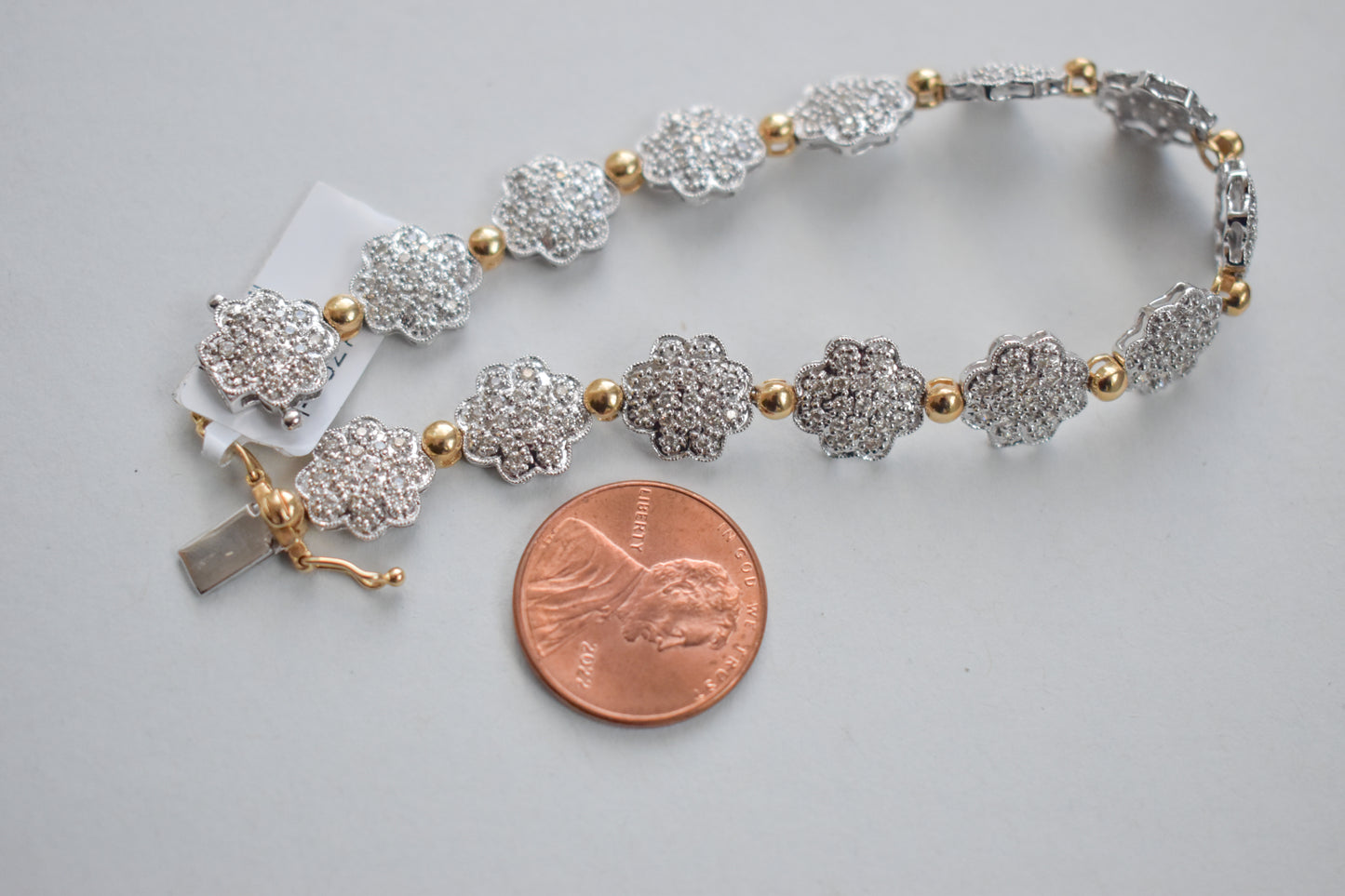 Vintage Estate 14k Two-Tone Gold Diamond Flower Bracelet 7 1/4"
