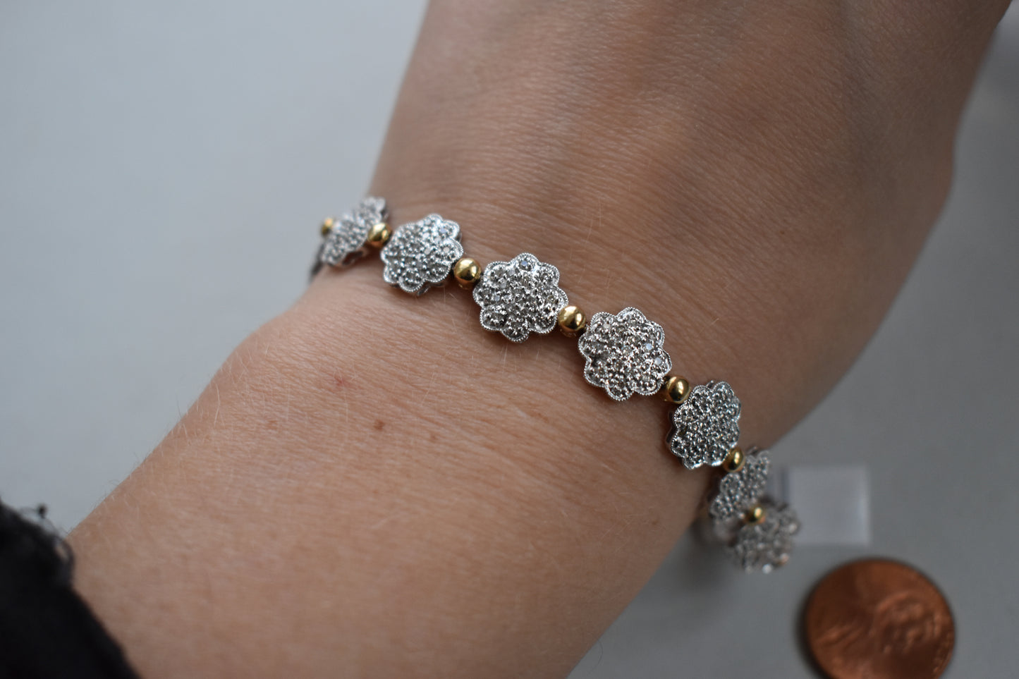 Vintage Estate 14k Two-Tone Gold Diamond Flower Bracelet 7 1/4"