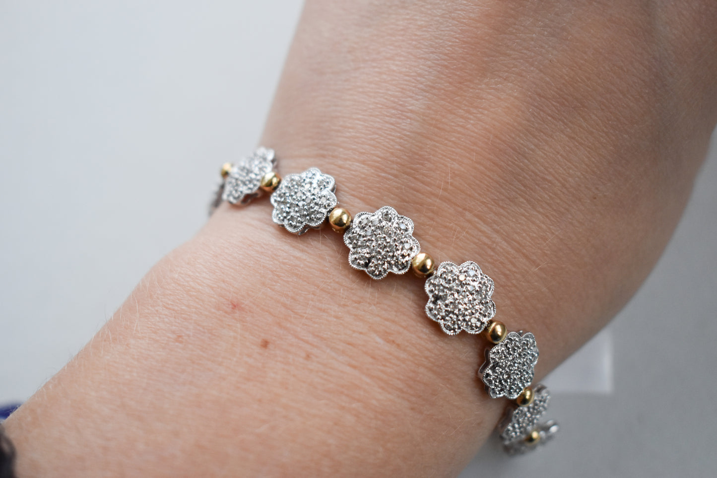 Vintage Estate 14k Two-Tone Gold Diamond Flower Bracelet 7 1/4"