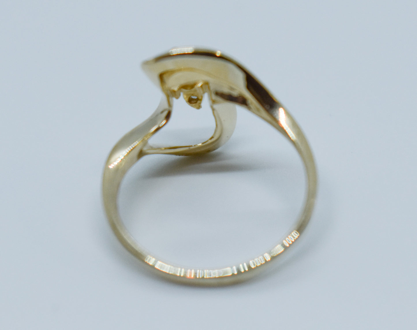 Vintage 14k Yellow Gold Diamond Swirl Ring Size 6