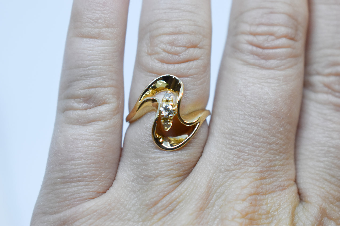 Vintage 14k Yellow Gold Diamond Swirl Ring Size 6