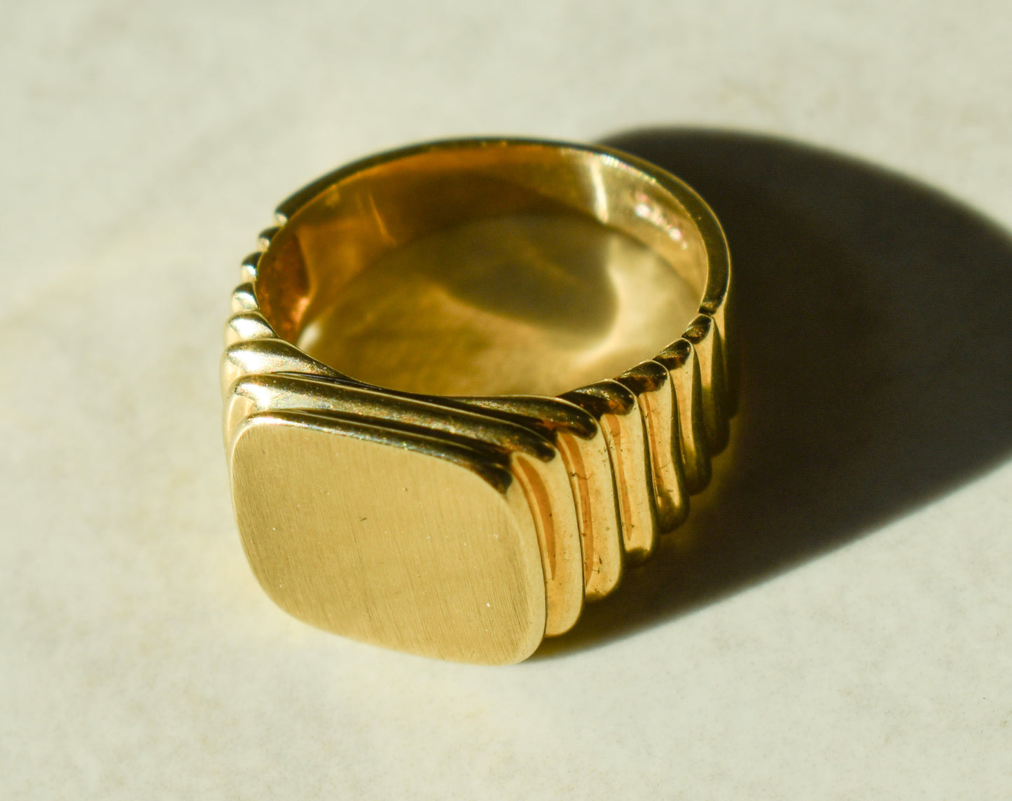 Vintage 10k Yellow Gold Plain Signet Ring Size 8 3/4