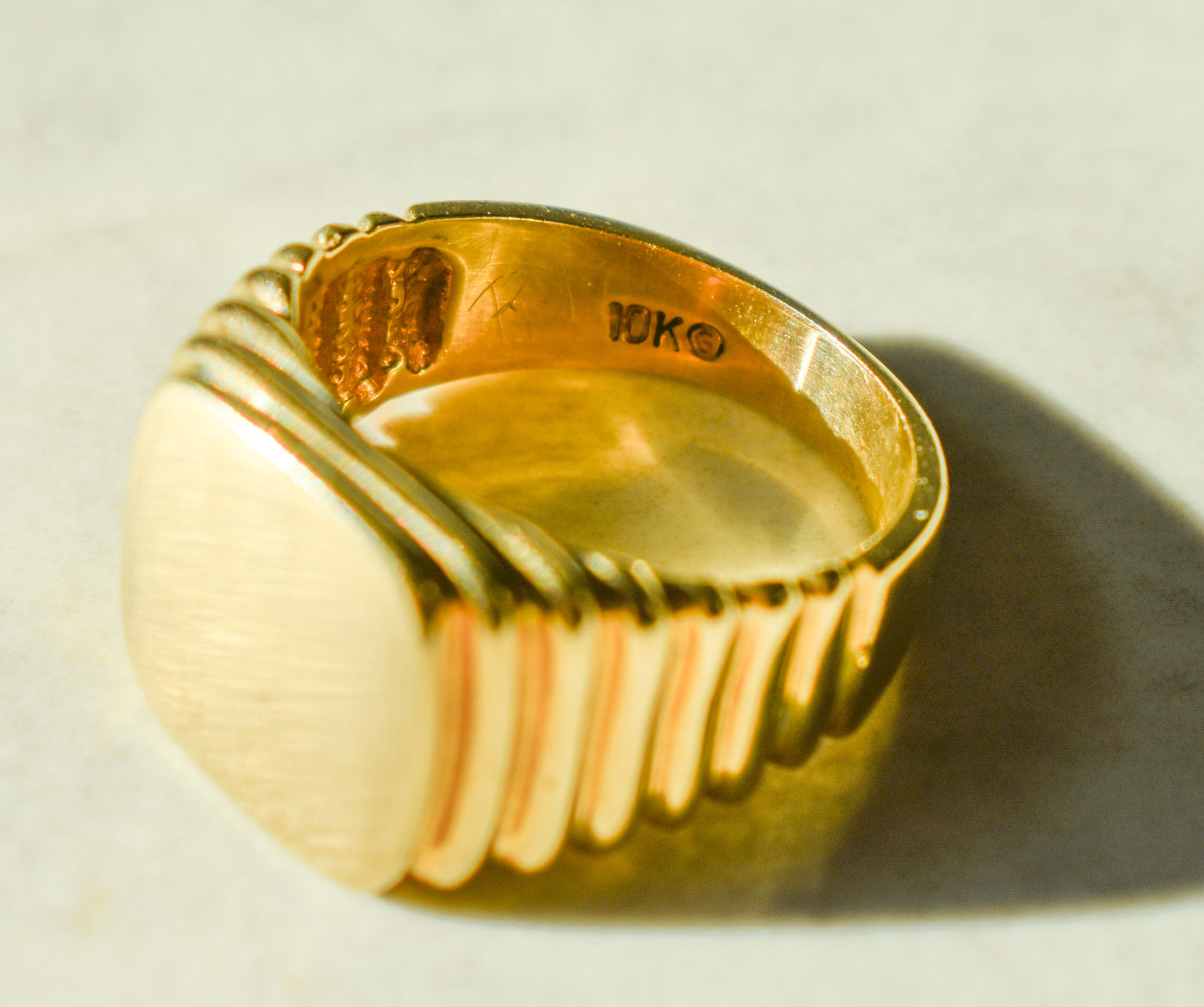 Vintage 10k Yellow Gold Plain Signet Ring Size 8 3/4