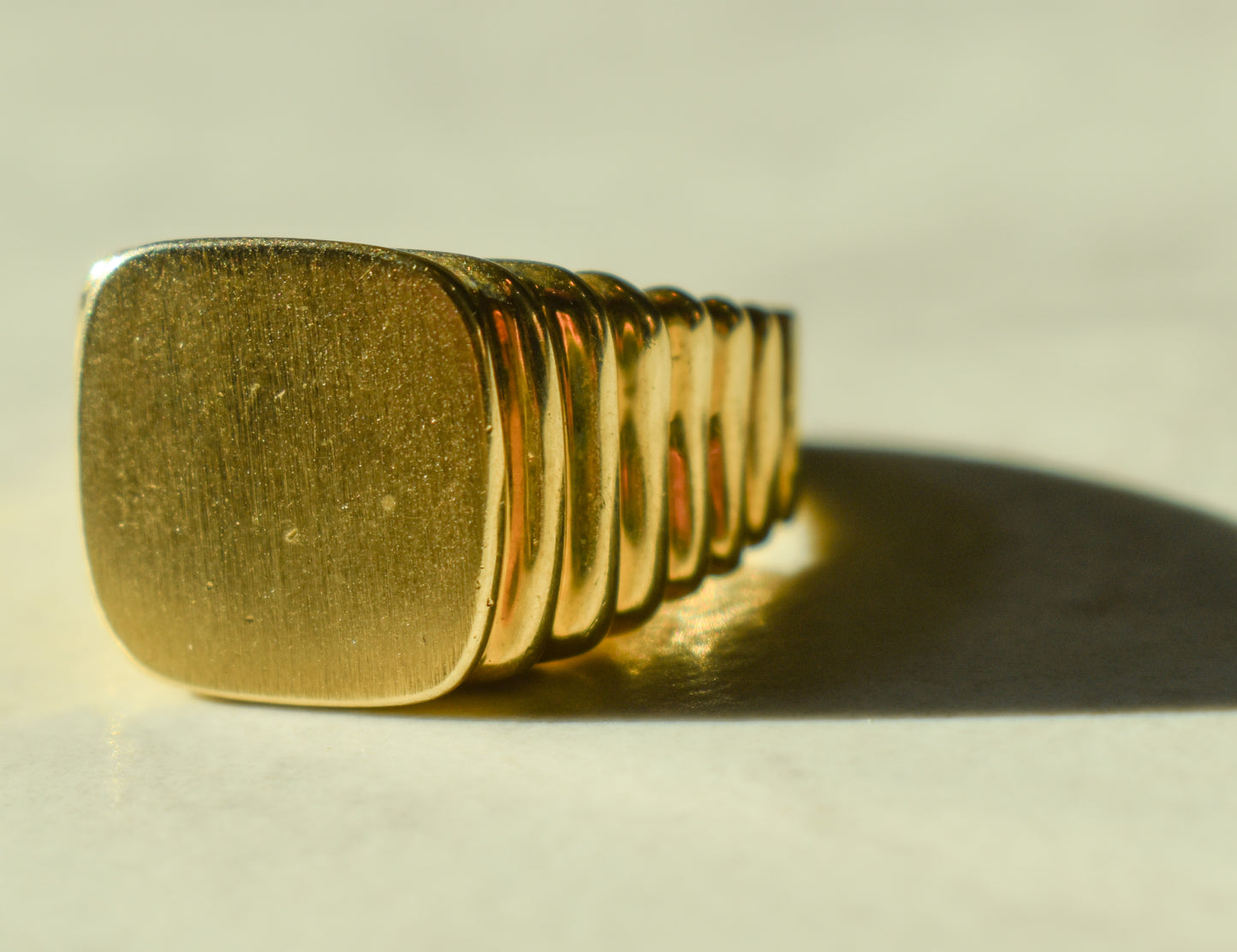 Vintage 10k Yellow Gold Plain Signet Ring Size 8 3/4