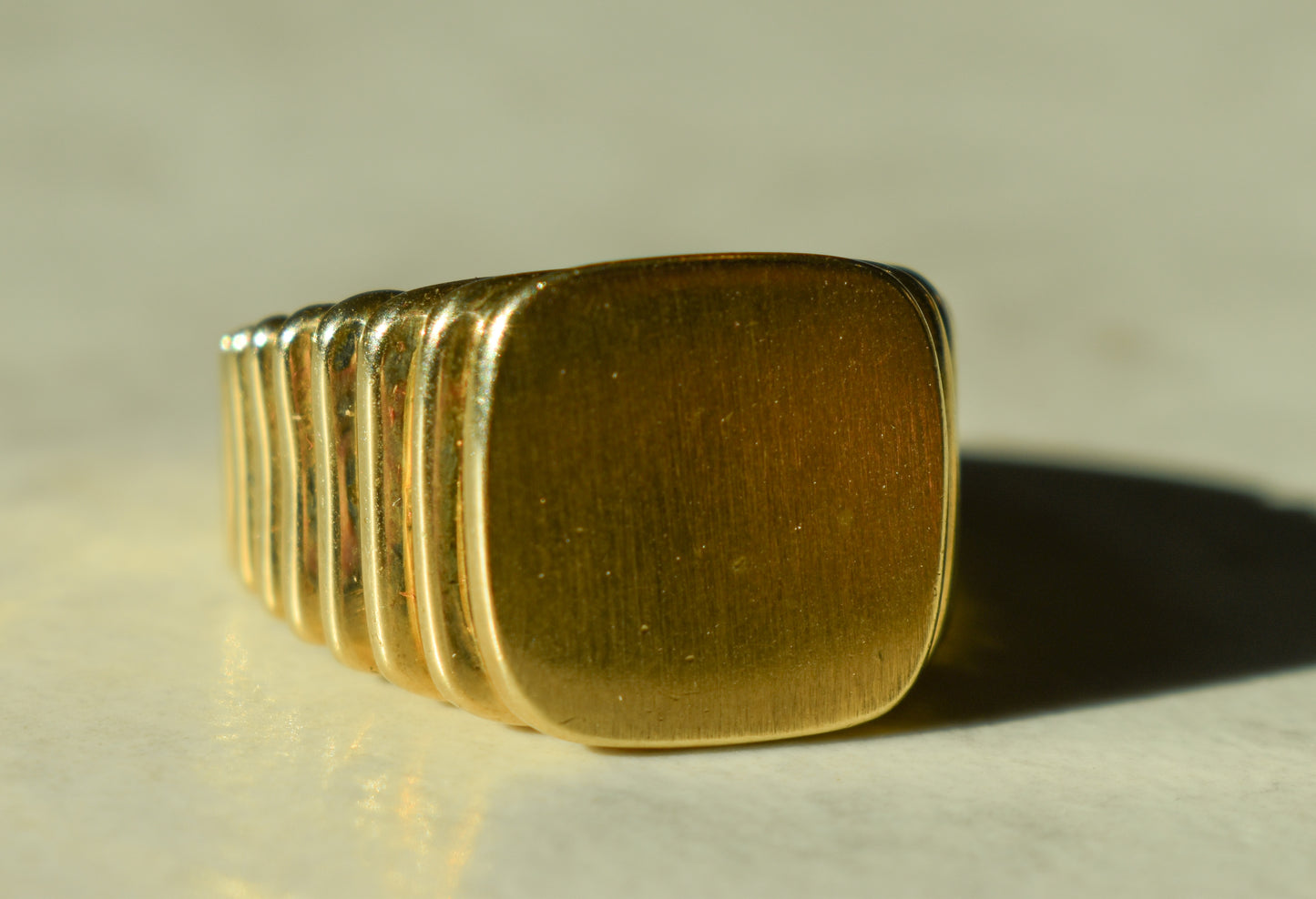 Vintage 10k Yellow Gold Plain Signet Ring Size 8 3/4