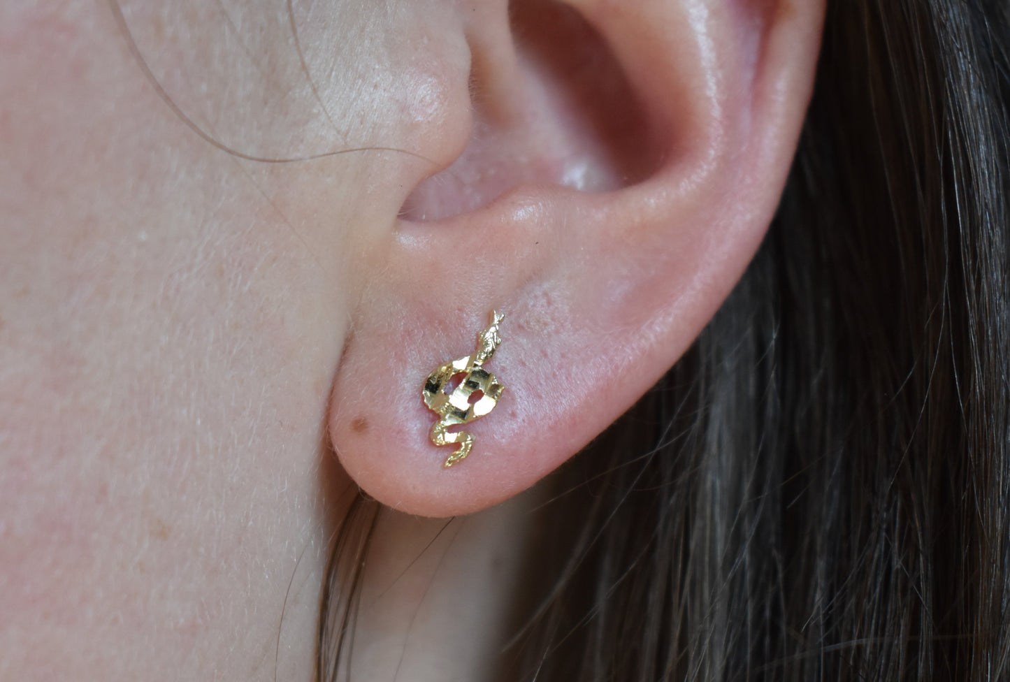Vintage 14k Yellow Gold Light Weight Snake Stud Earrings