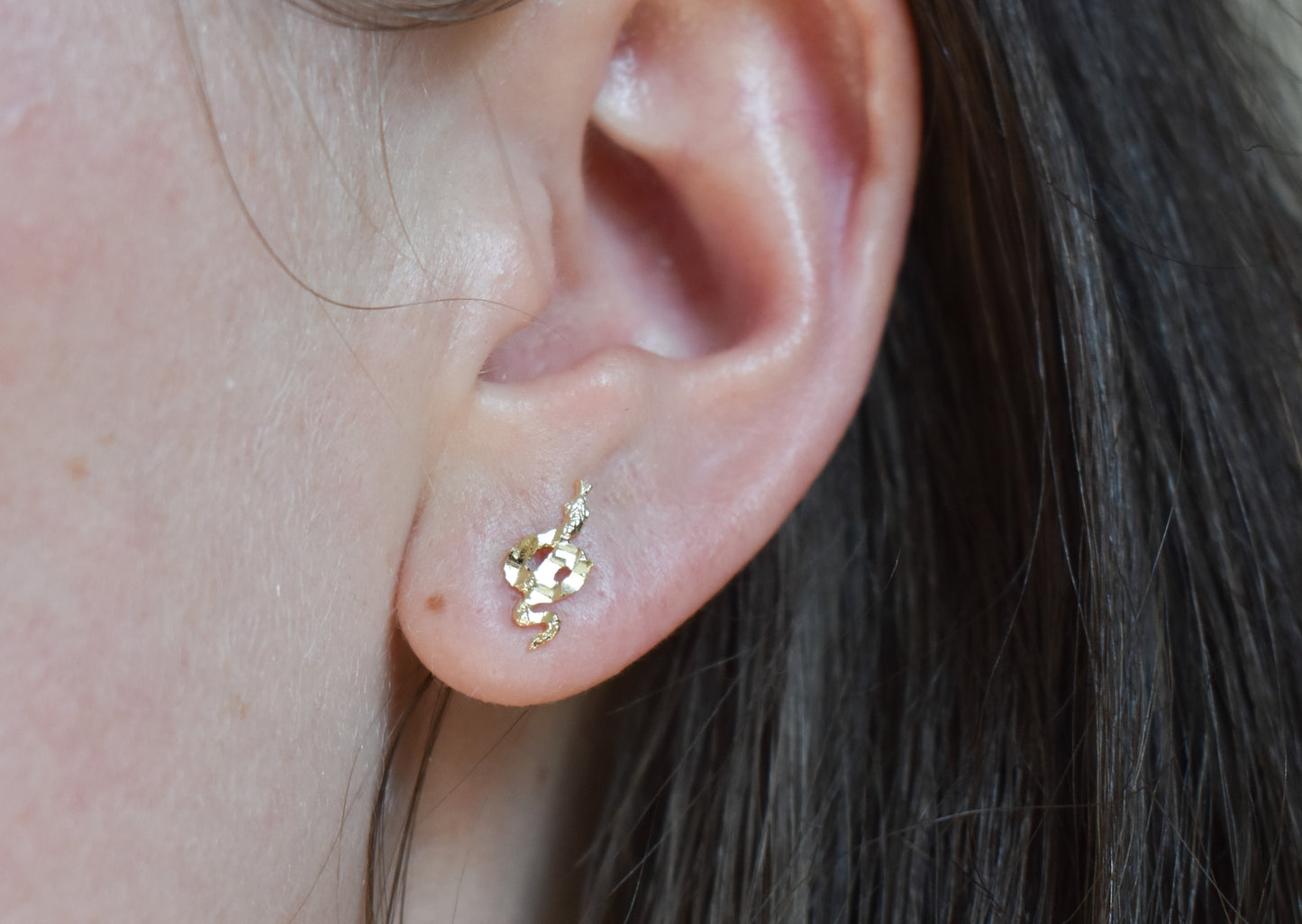 Vintage 14k Yellow Gold Light Weight Snake Stud Earrings