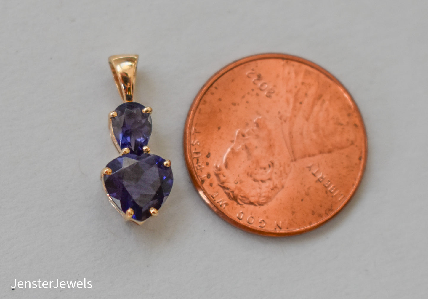 Vintage 14k Yellow Gold Iolite Pendant