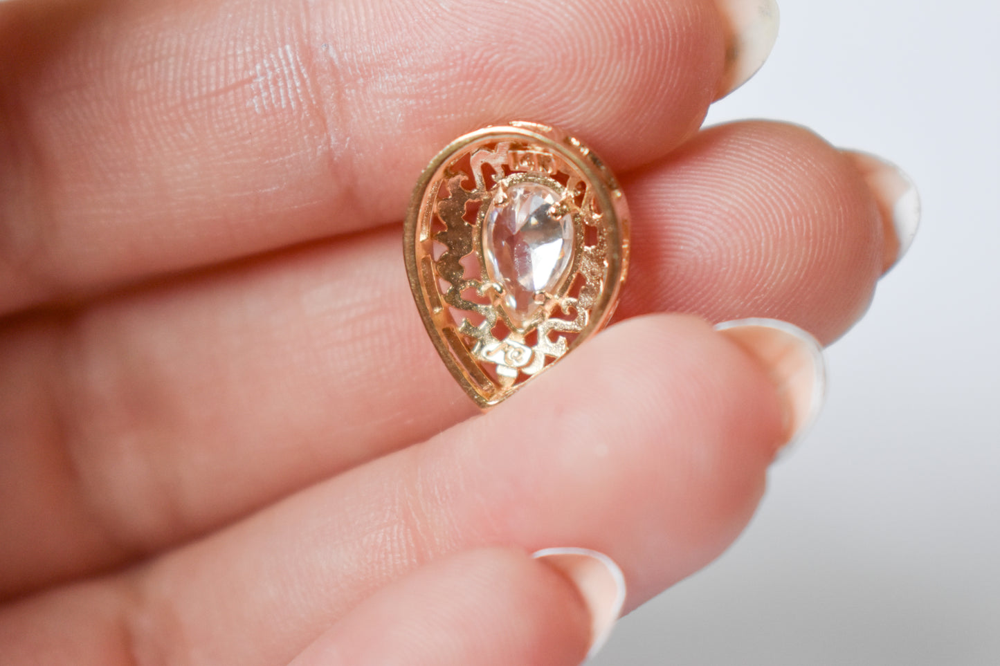 Vintage 14k Yellow Gold Michael Anthony Pear Shape Cubic Zirconia Pendant