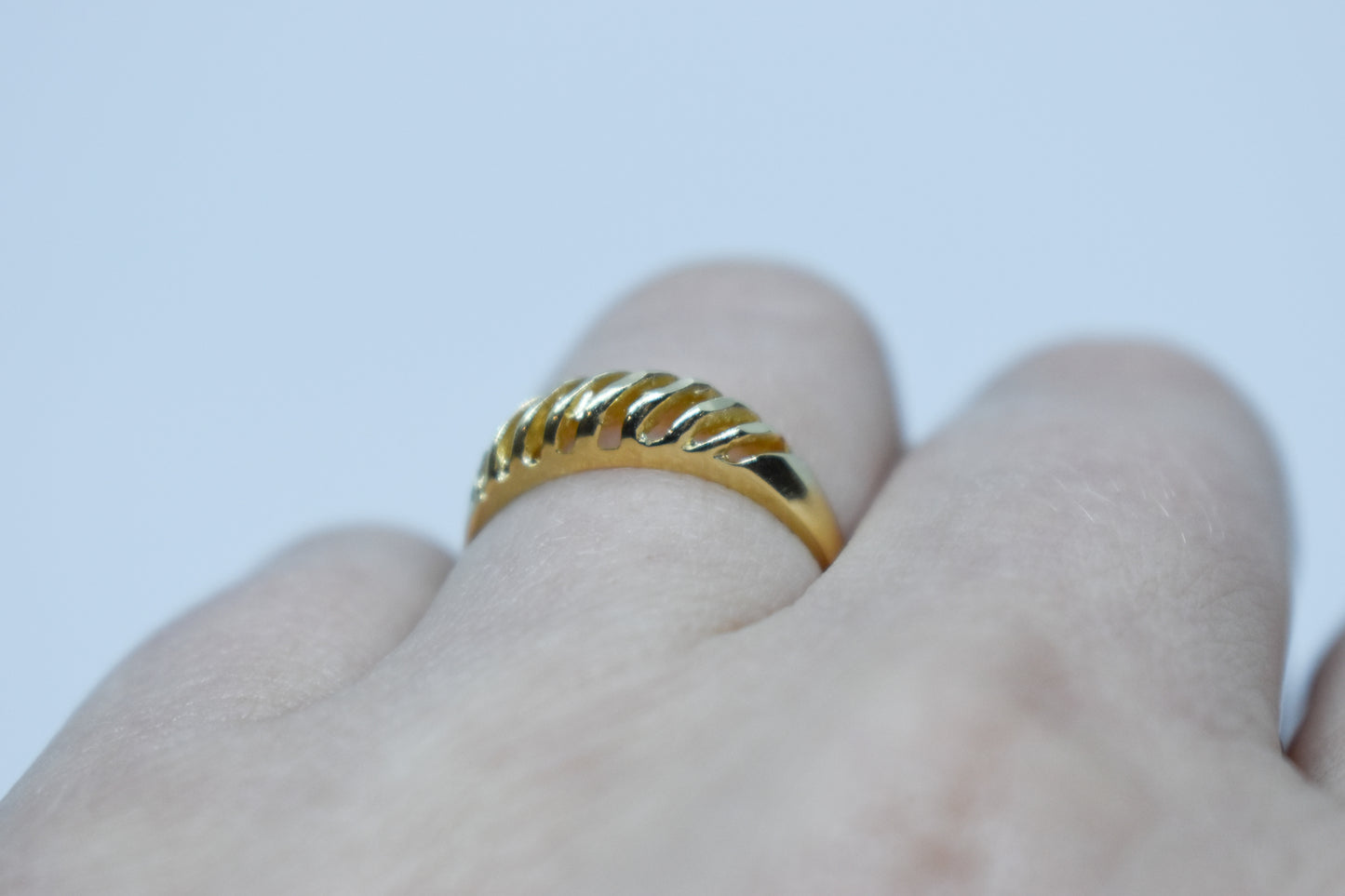 Vintage 14k Yellow Gold Scallop Ring Size 5 3/4