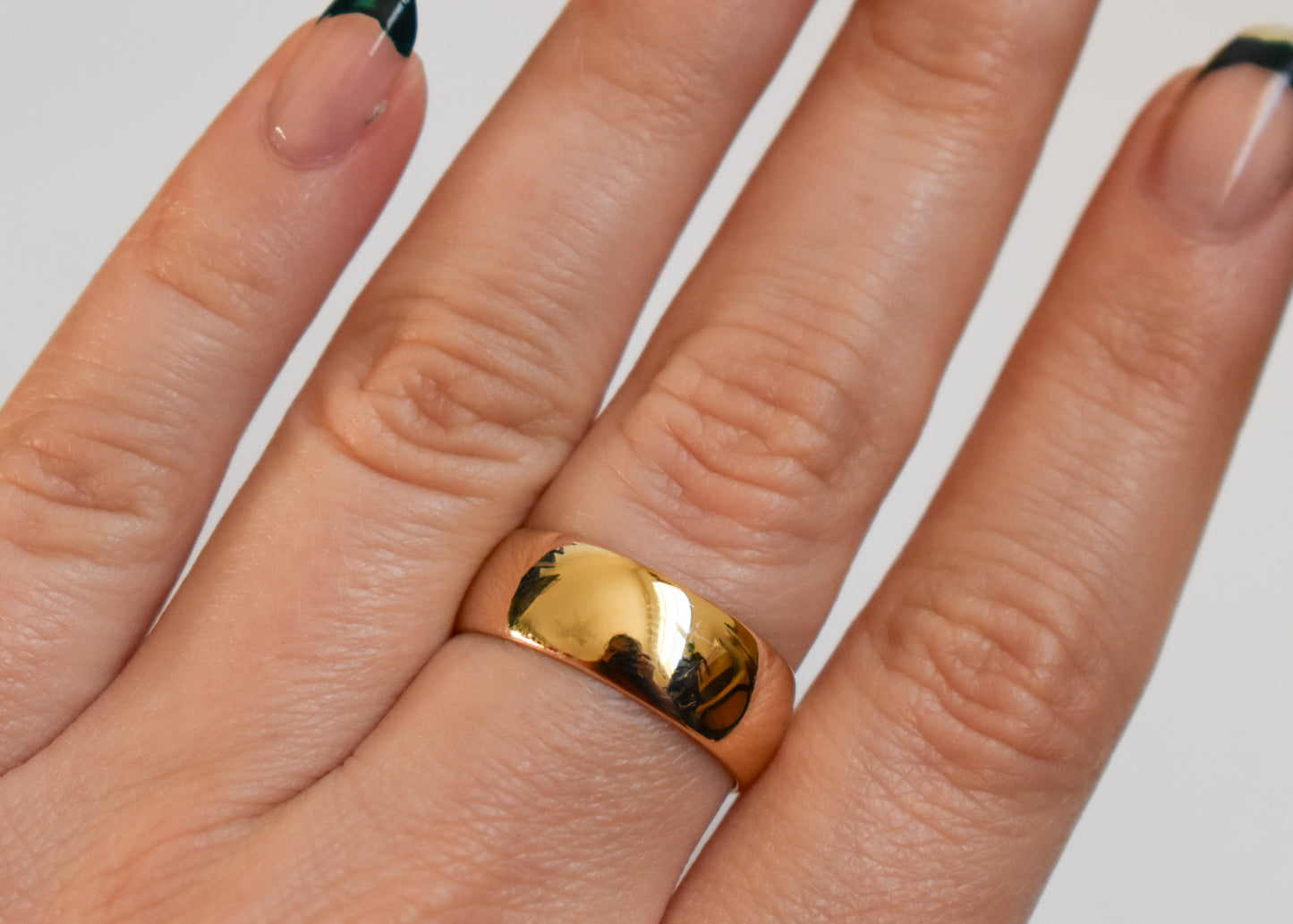 Vintage 14k Yellow Gold Band Ring Size 9
