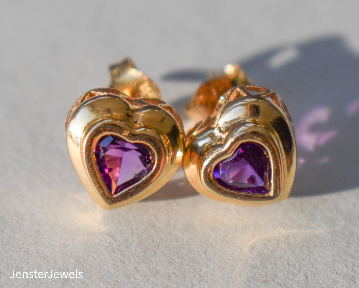 Vintage 14k Yellow Gold Amethyst Heart Stud Earrings