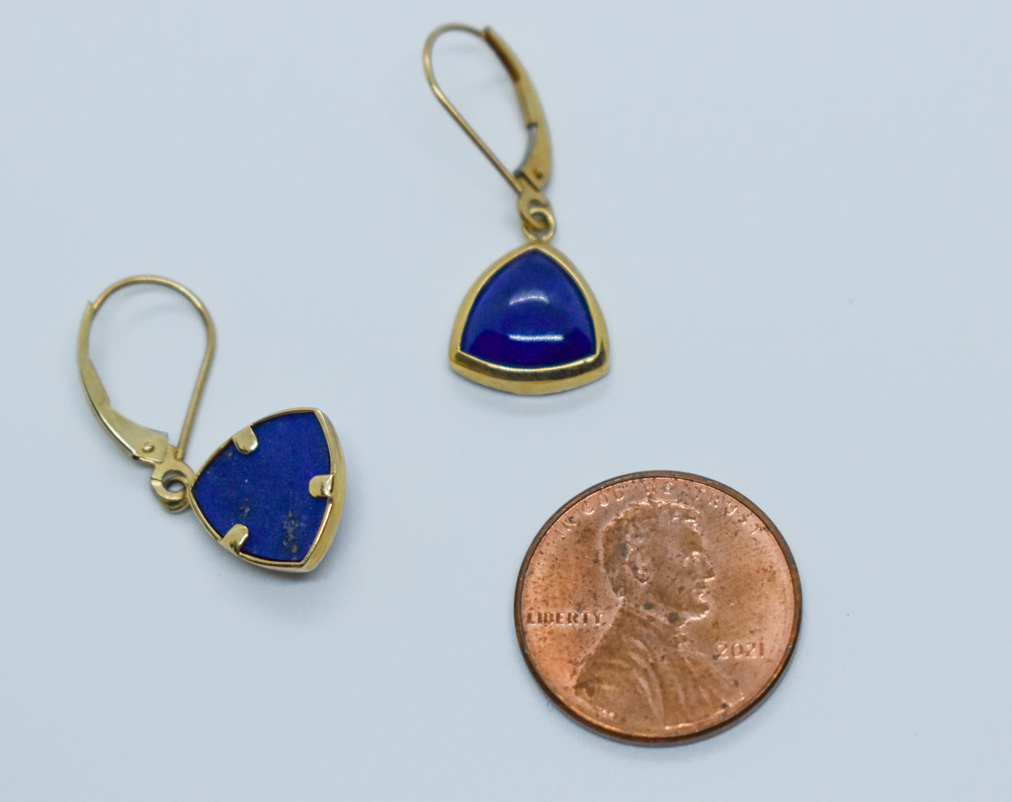 Vintage 14k Yellow Gold Blue Lapis Triangle Dangle Earrings