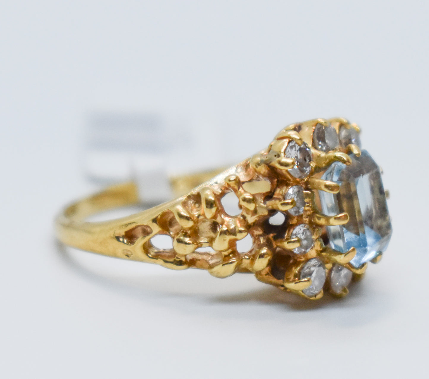Vintage Unique 14k Yellow Gold Aquamarine and Diamond Ring Size 6