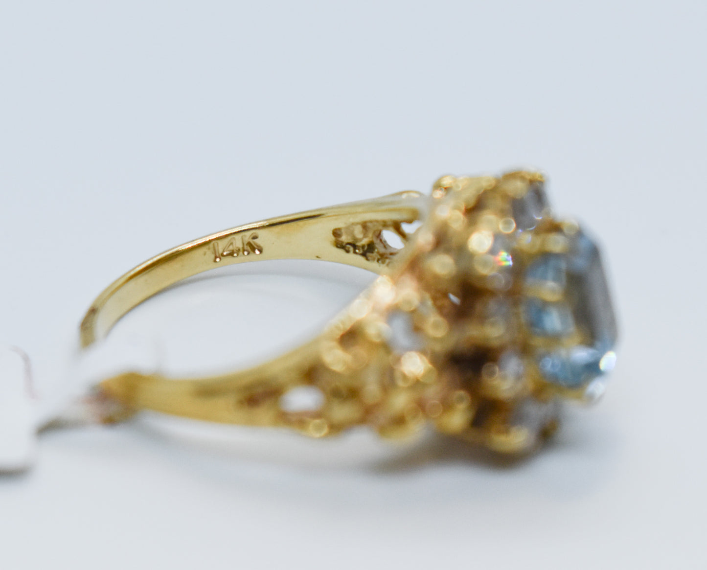 Vintage Unique 14k Yellow Gold Aquamarine and Diamond Ring Size 6