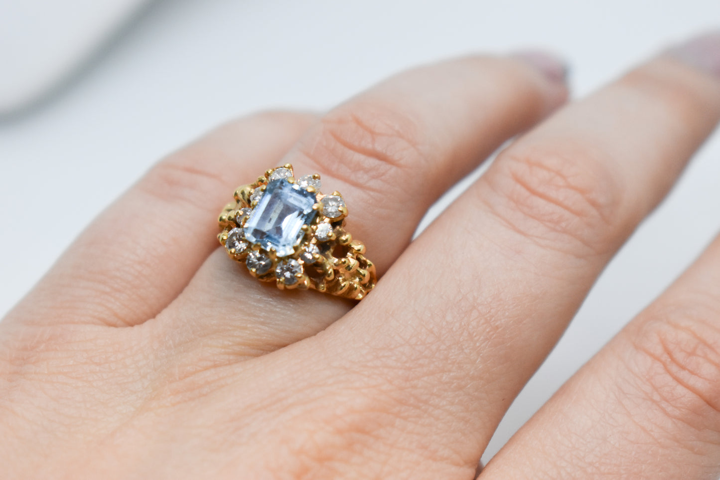 Vintage Unique 14k Yellow Gold Aquamarine and Diamond Ring Size 6