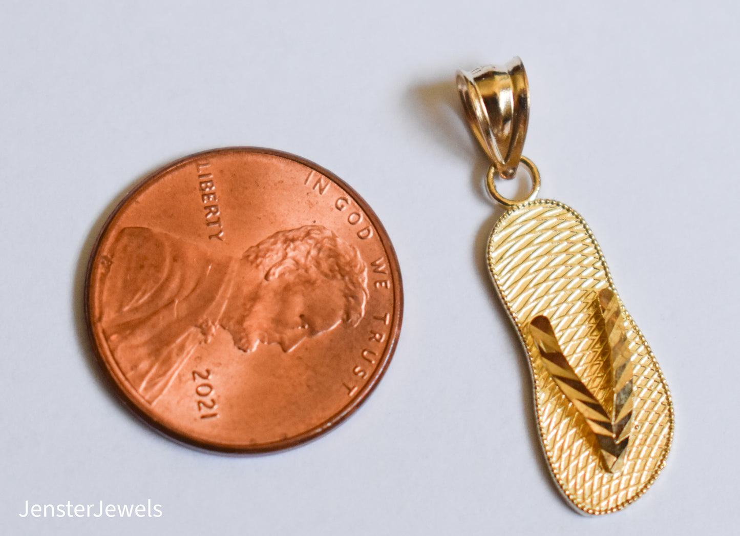 Vintage 10k Yellow Gold Flip Flop Pendant