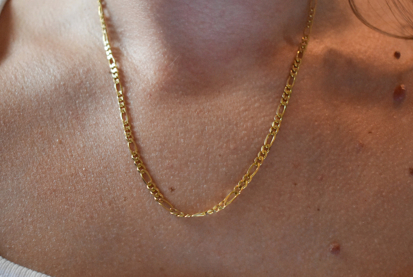 Vintage 14k Yellow Gold Figaro Chain Necklace 18"