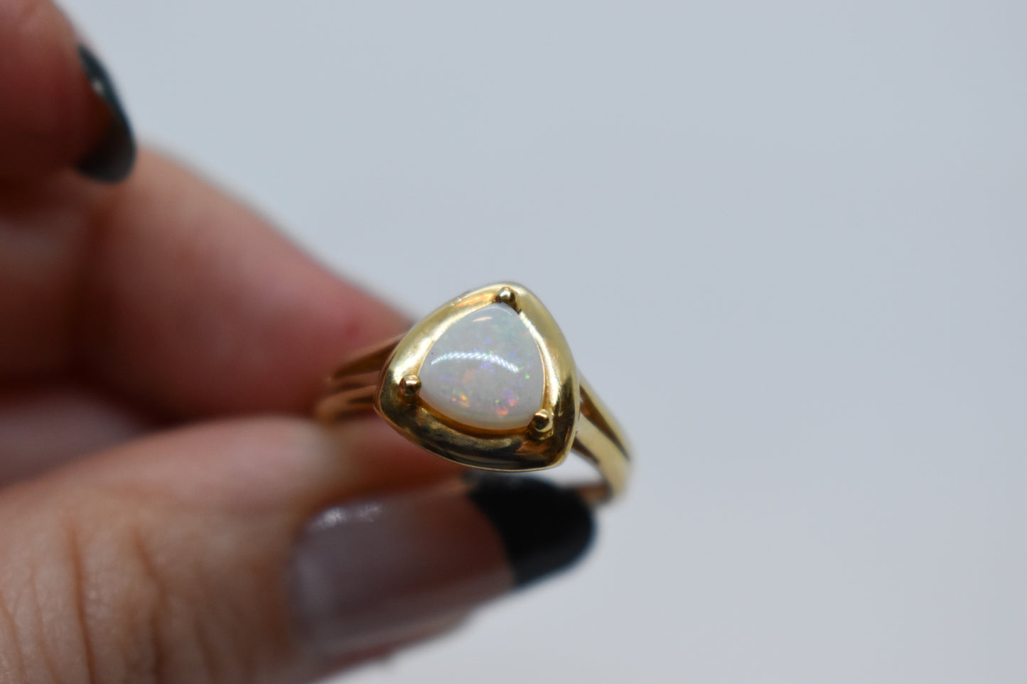 Vintage 14k Yellow Gold Trillion Opal Ring Size 6 1/2