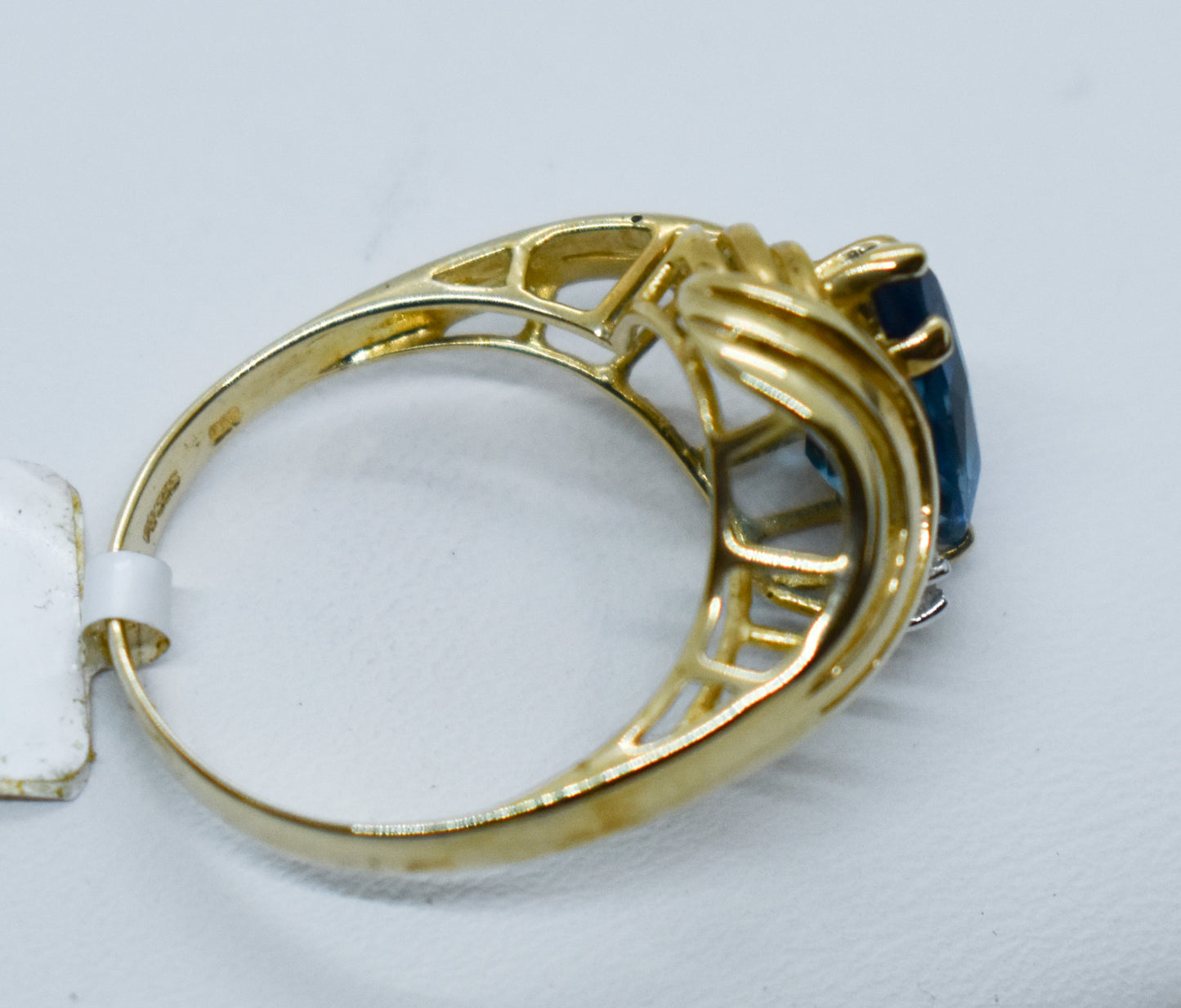 Vintage 14k Yellow Gold 2.5CTW Blue Topaz and Diamond Ring Size 7 1/2
