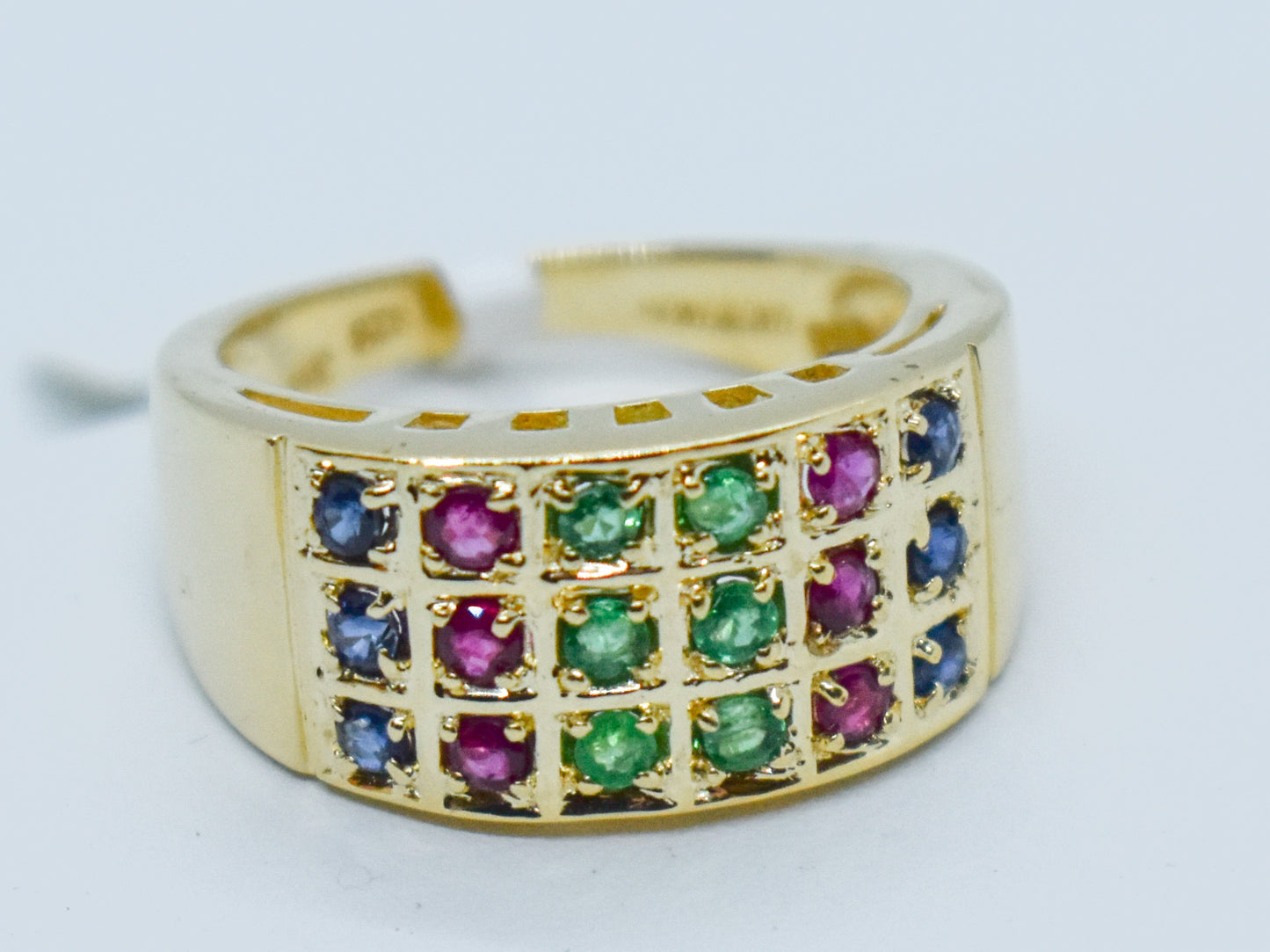 Vintage 14k Yellow Gold Emerald Sapphire and Ruby Ring Size 7 1/4