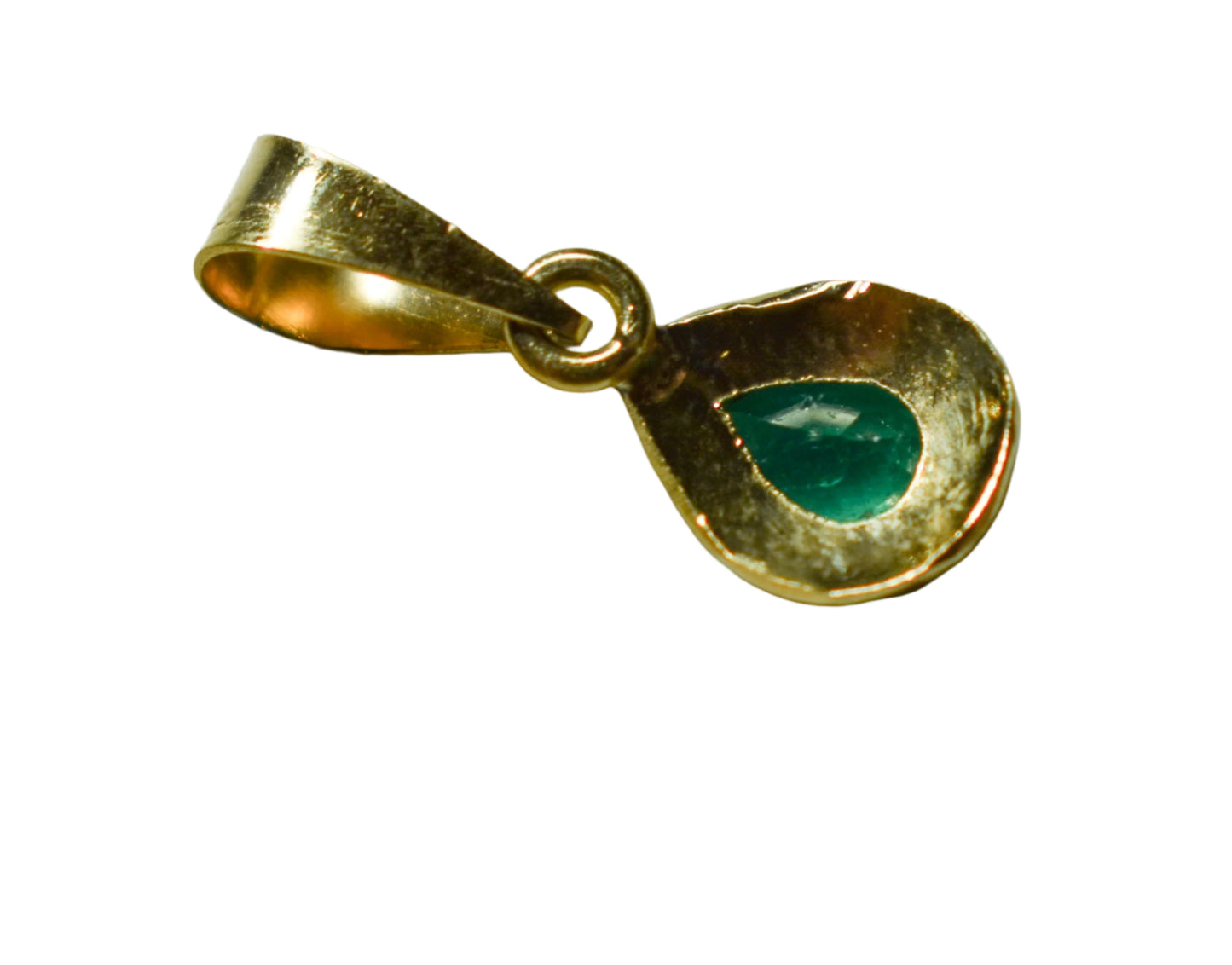 Vintage 18k Yellow Gold Small Pearl Shaped Bezel Emerald Pendant