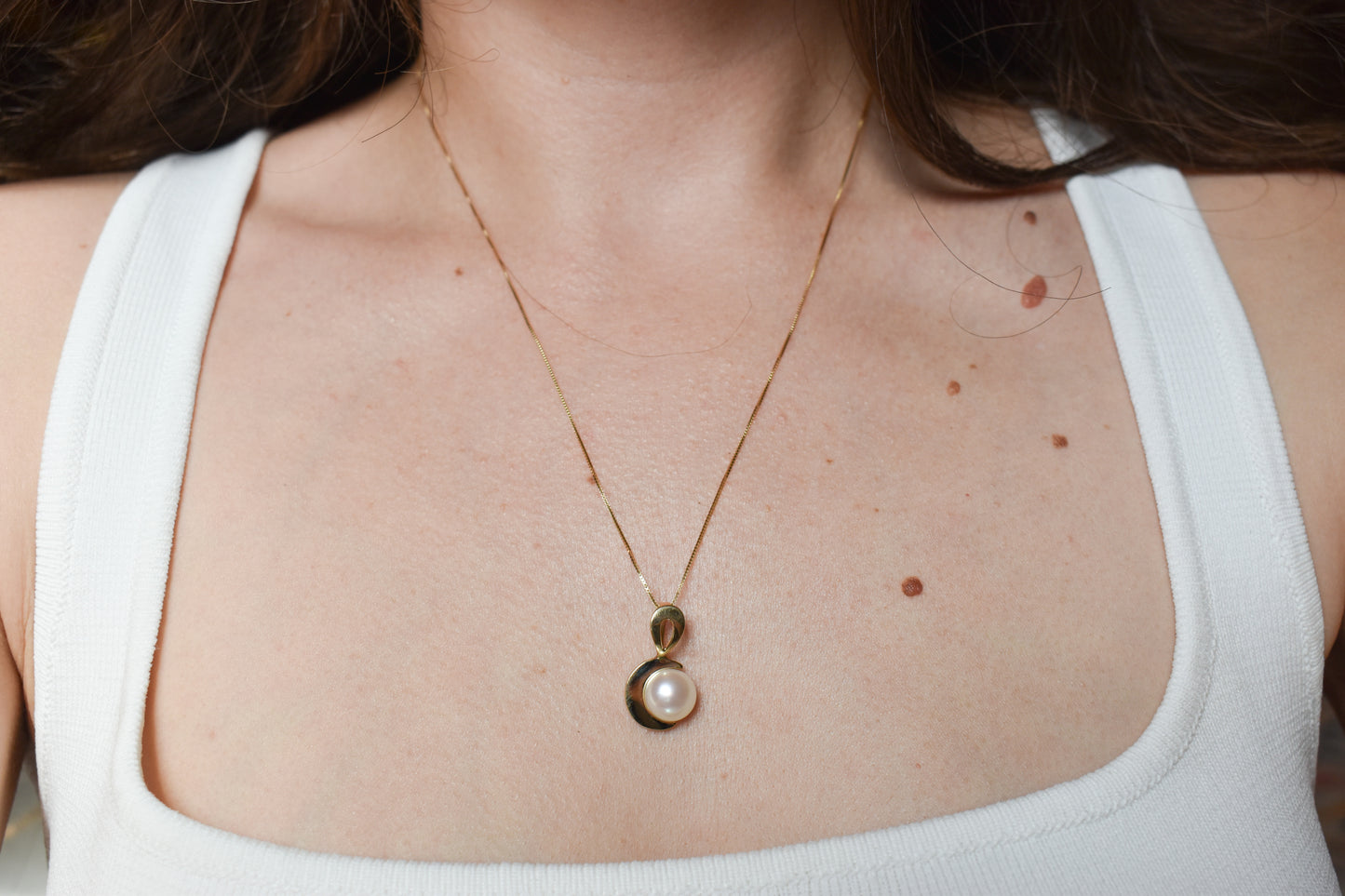 Vintage 14k Yellow Gold Crescent Moon Shaped Pearl Pendant