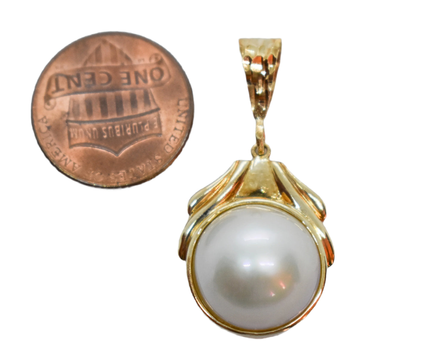 Vintage 10k Yellow Gold Mabe Pearl Pendant