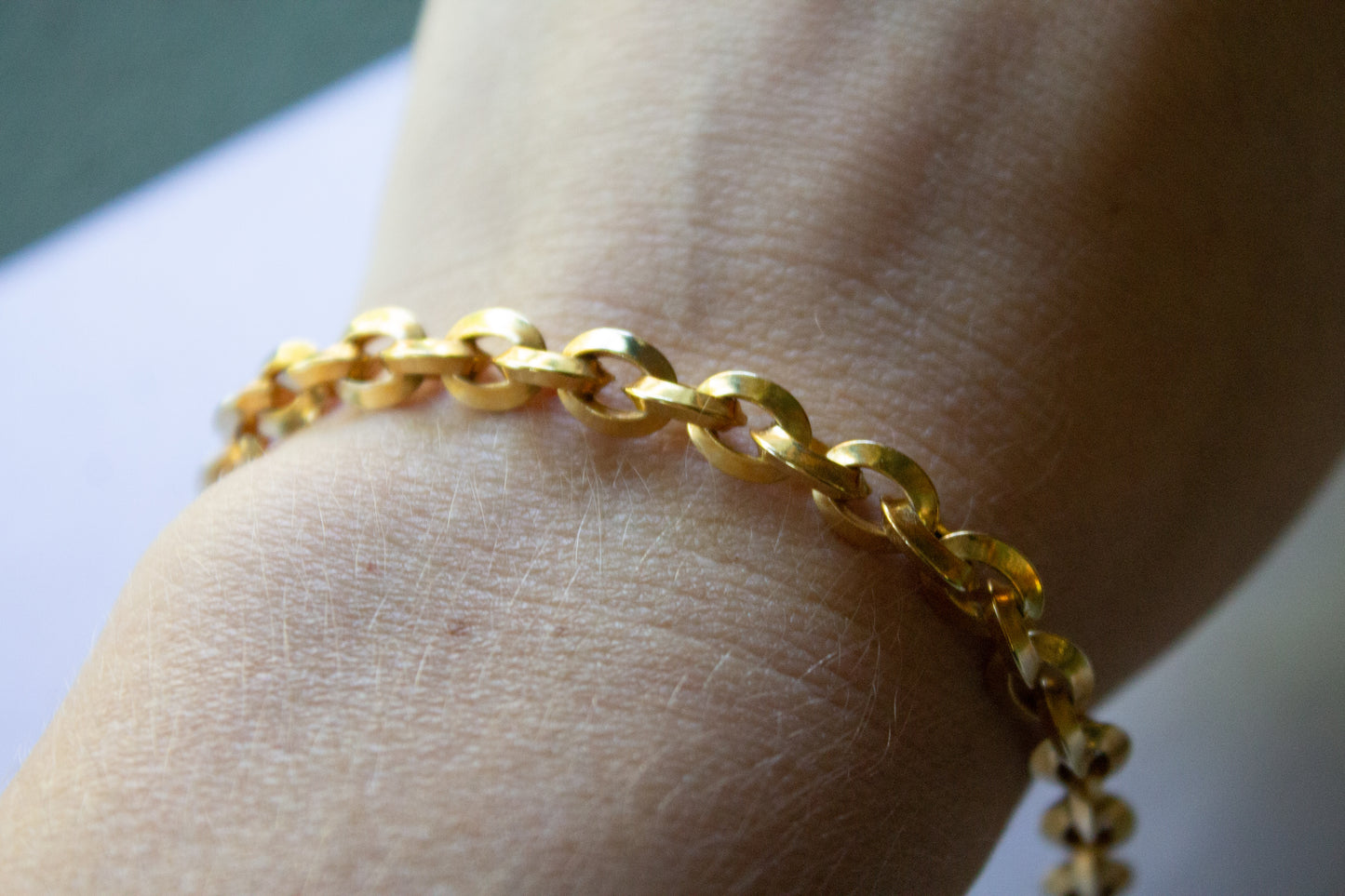 Vintage 14k Yellow Gold Hollow Beveled Rolo Link Chain Bracelet 7 1/2"
