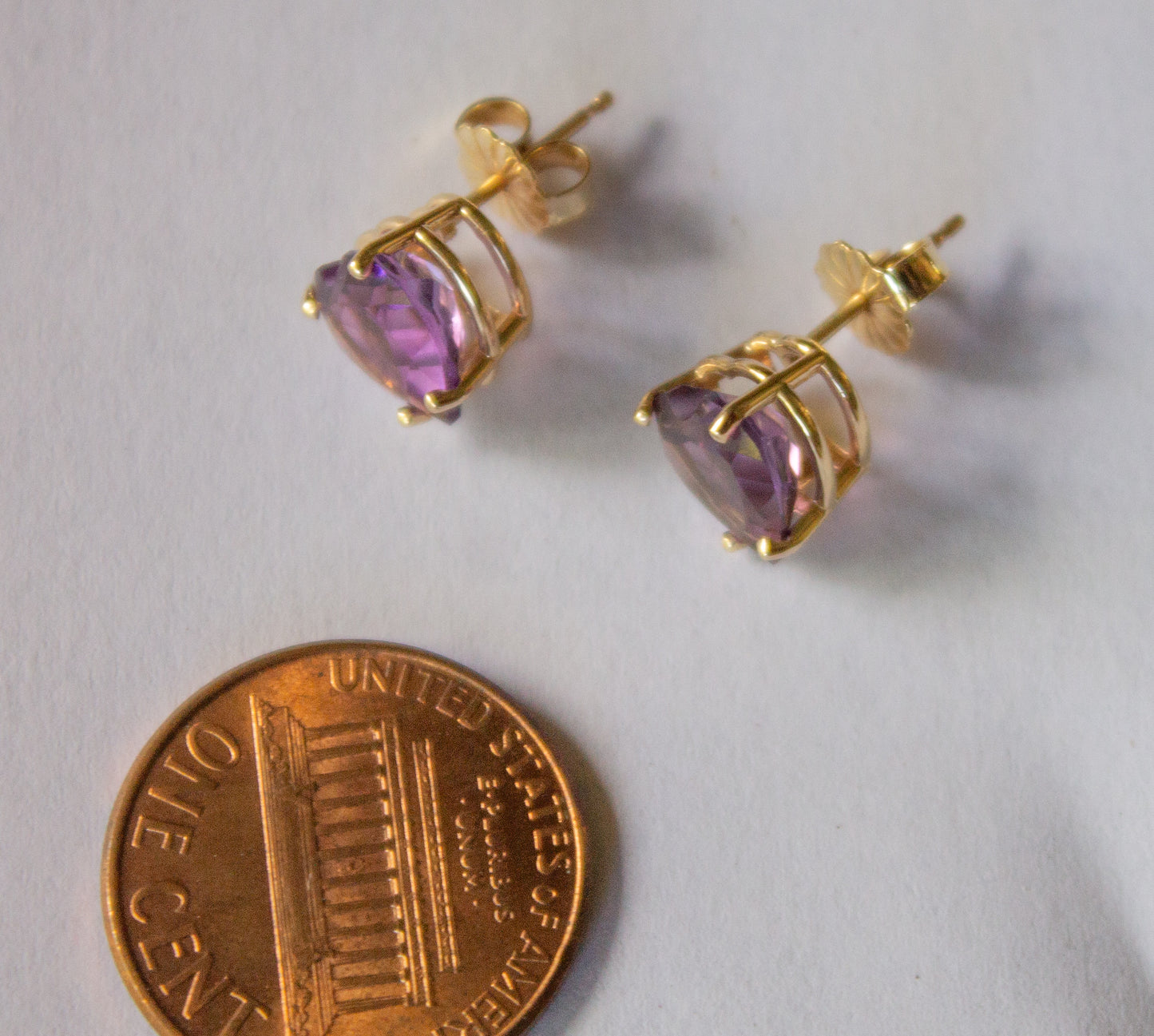 Vintage 14k Yellow Gold Amethyst Heart Stud Earrings