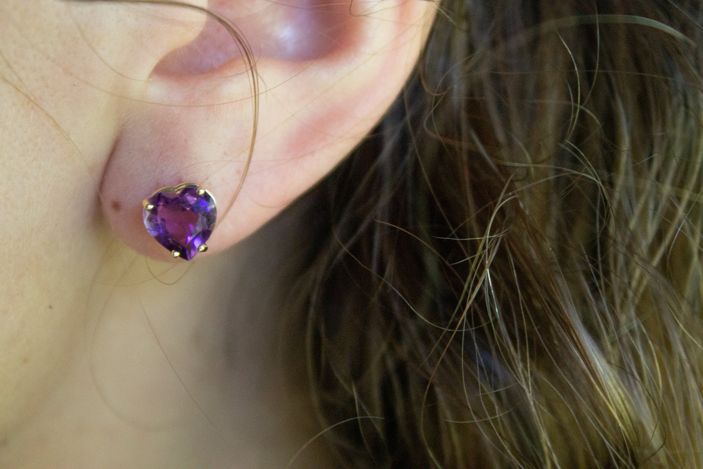 Vintage 14k Yellow Gold Amethyst Heart Stud Earrings