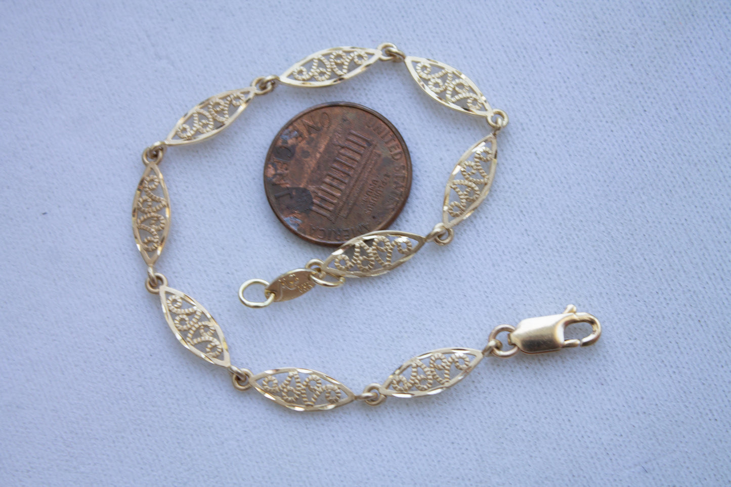 Vintage 14k Yellow Gold Filigree Bracelet 7"
