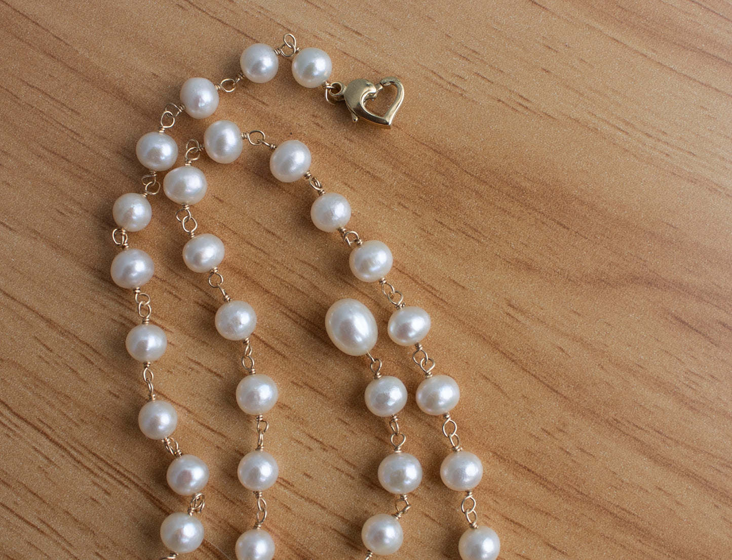 Vintage 14k Yellow Gold White Pearl and Gold Wire Necklace Heart Clasp 17"