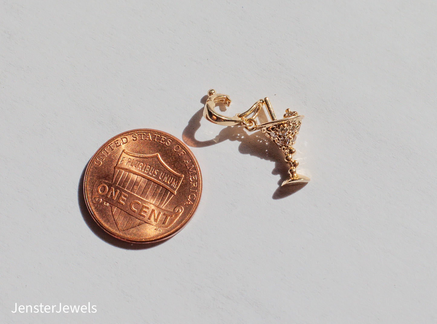 RARE Vintage 14k Yellow Gold Natural Diamond .14 CTW Martini Glass Pendant With Locking Bail
