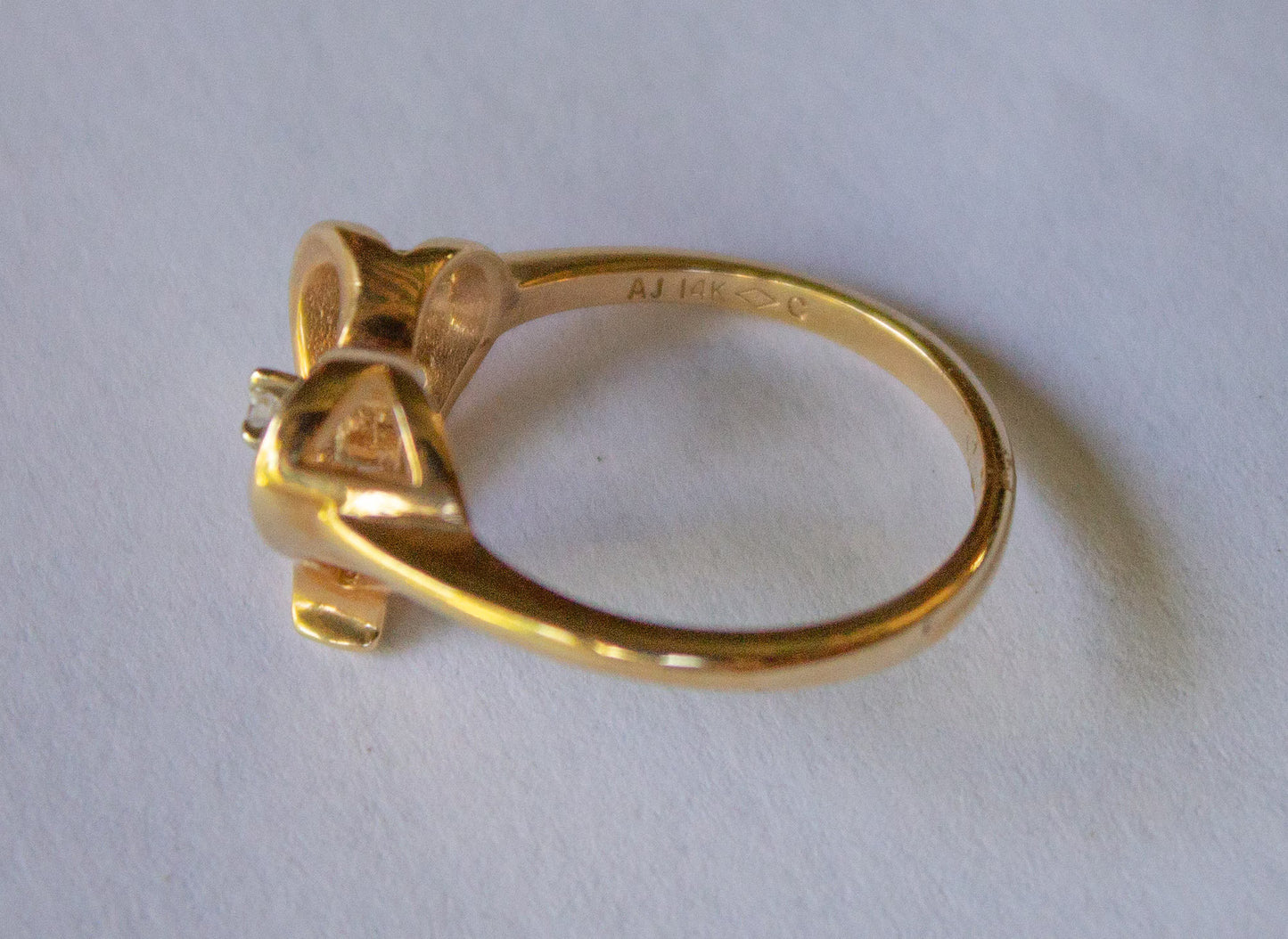 Vintage 14k Yellow Gold Natural Diamond Heart Ring Size 6