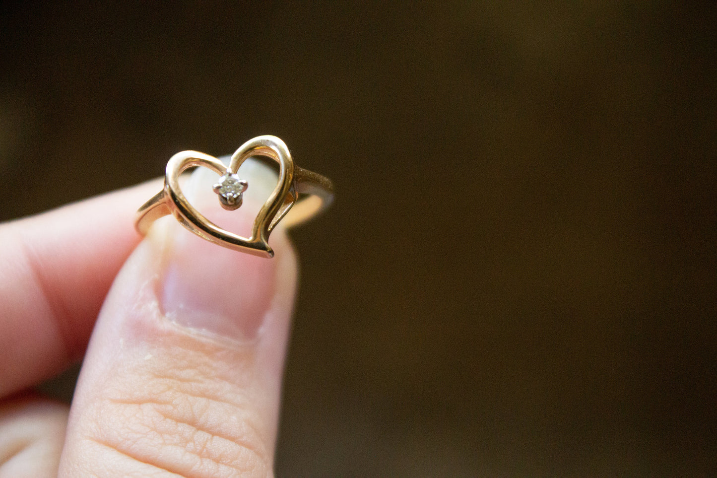 Vintage 14k Yellow Gold Natural Diamond Heart Ring Size 6