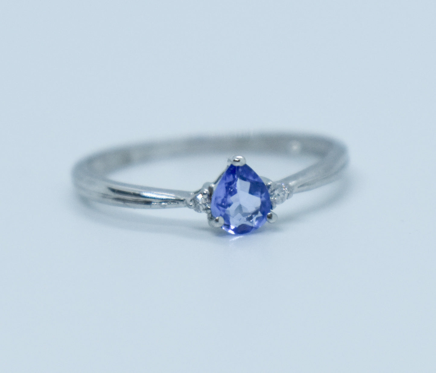 Vintage Platinum Tanzanite & Diamond Ring Size 7