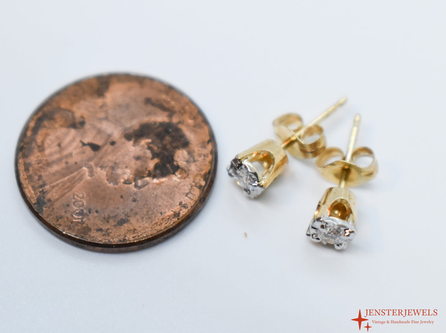 Vintage 14k Yellow Gold Diamond Stud Earrings .16CTW 3
