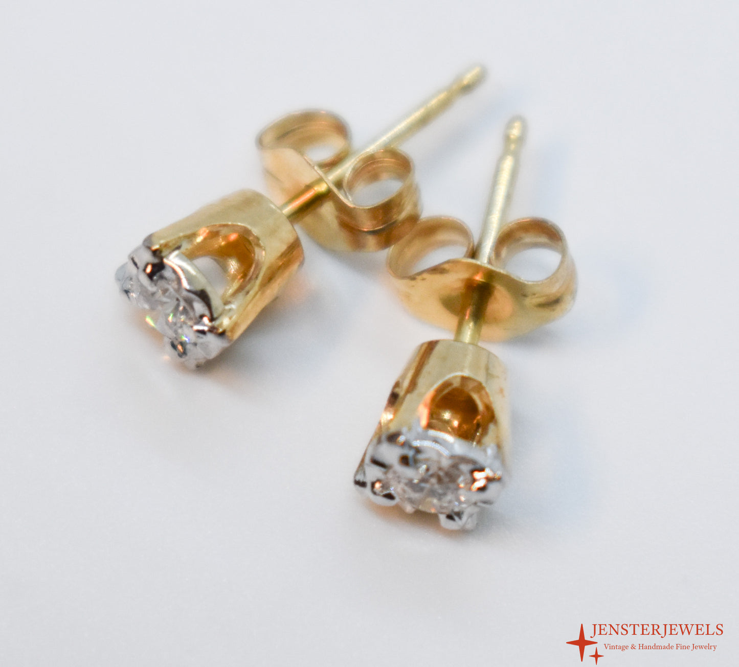 Vintage 14k Yellow Gold Diamond Stud Earrings .16CTW 3