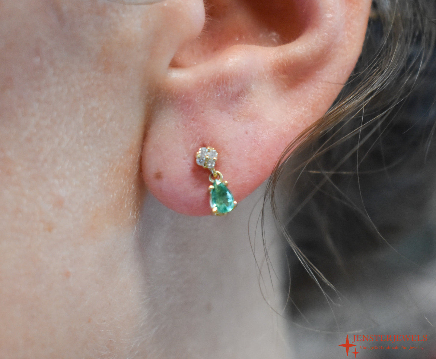 Vintage 14k Yellow Gold Emerald & Diamond Dangle Earrings
