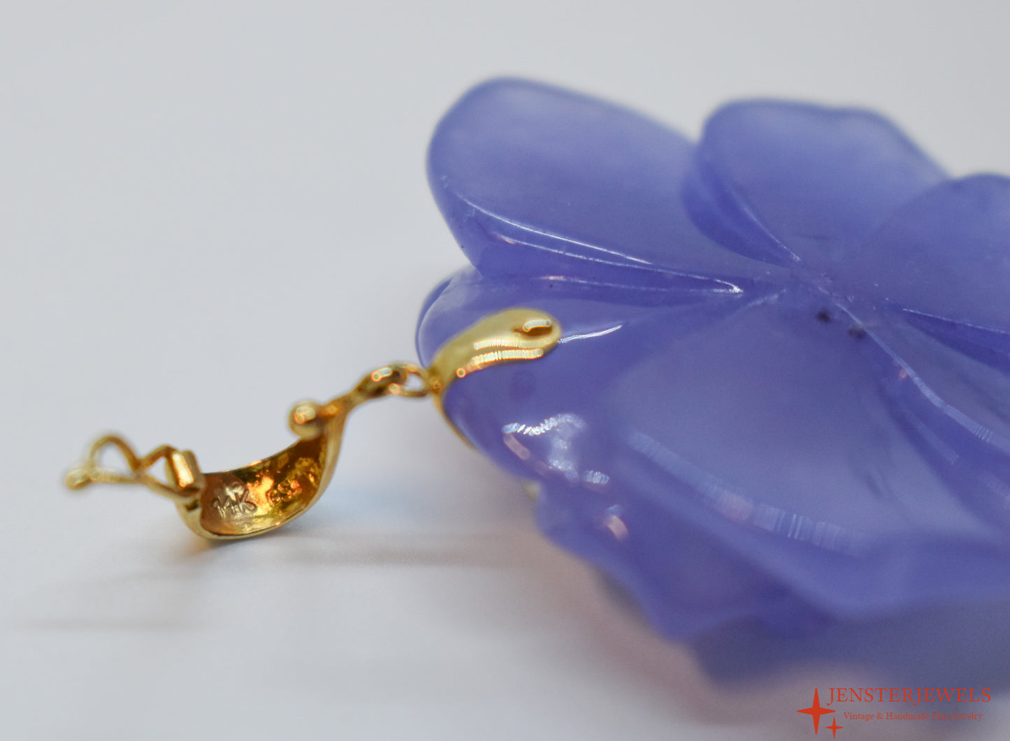 Vintage 14k Yellow Gold Carved Purple Jade Flower & Pearl Pendant