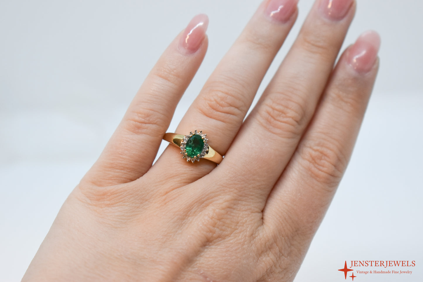 Vintage 14k Yellow Gold Emerald & Diamond Halo Ring Size 7