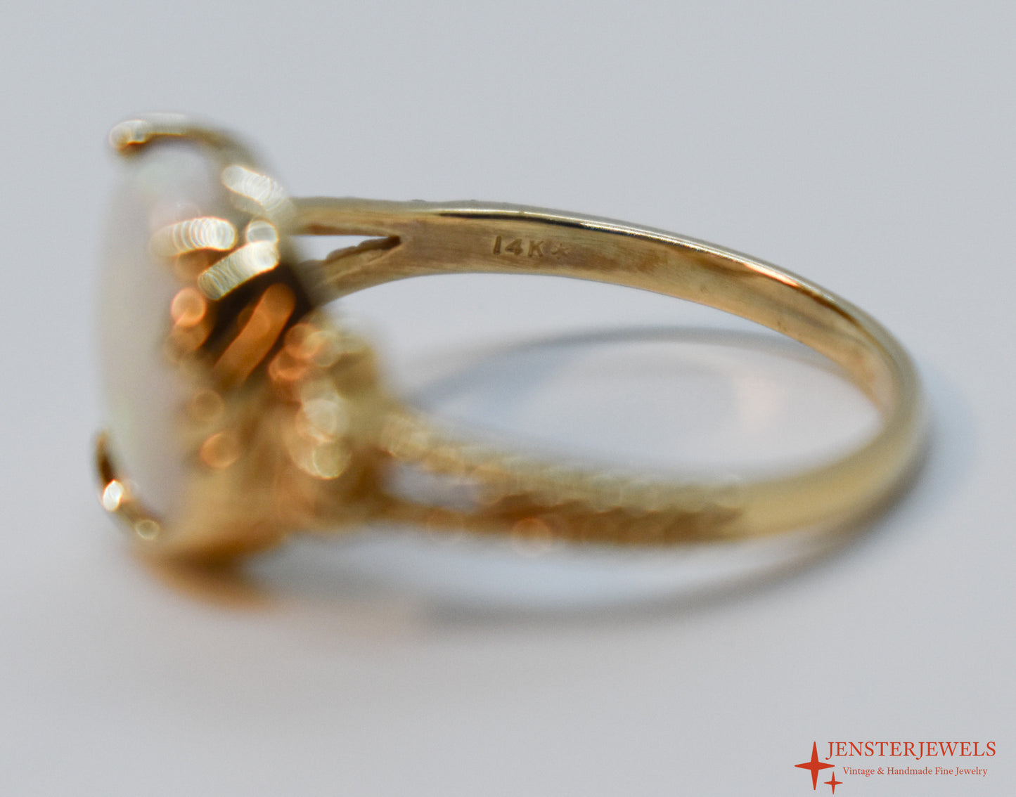 Vintage 14k Yellow Gold Opal Ring Size 6 1/2