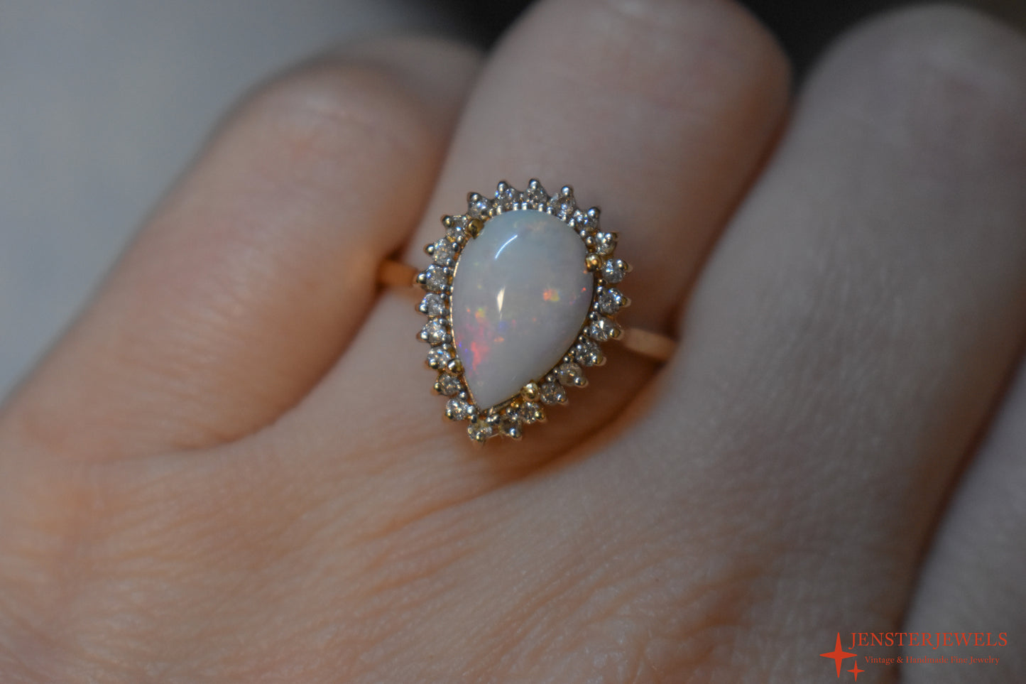 Vintage 14k Yellow Gold Opal & Diamond Halo Ring Size 7 3/4