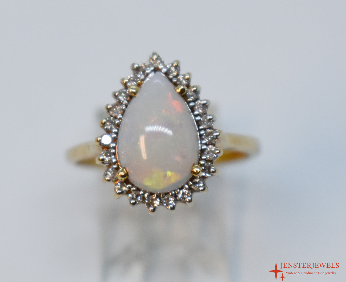 Vintage 14k Yellow Gold Opal & Diamond Halo Ring Size 7 3/4