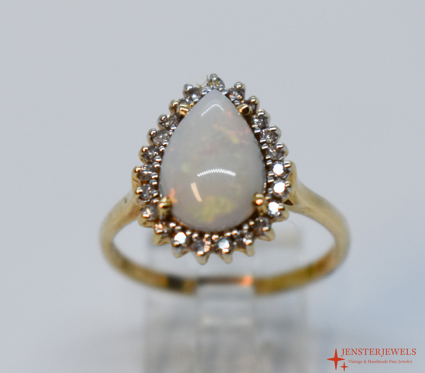 Vintage 14k Yellow Gold Opal & Diamond Halo Ring Size 7 3/4